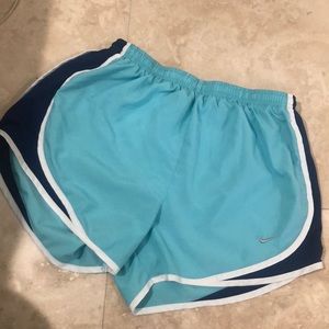 Nike tempo running shorts!!
